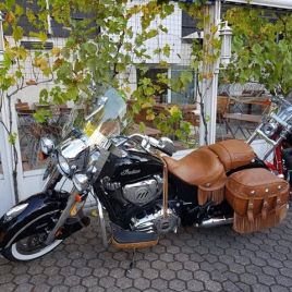 37488047_286796685441044_7569105330567643136_n