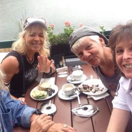 39281907_422702598136569_902415814785761280_n