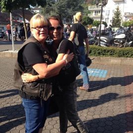 39557742_1940742662648863_2174879930121191424_n