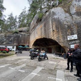 f048a860-168b-48a1-b279-9fb4ef4122e0