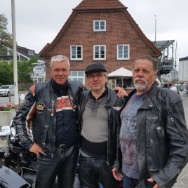 d76bd56b-7724-4d23-be19-e16ccf976439