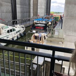 c698a798-0c99-4274-9c21-054f0c556beb